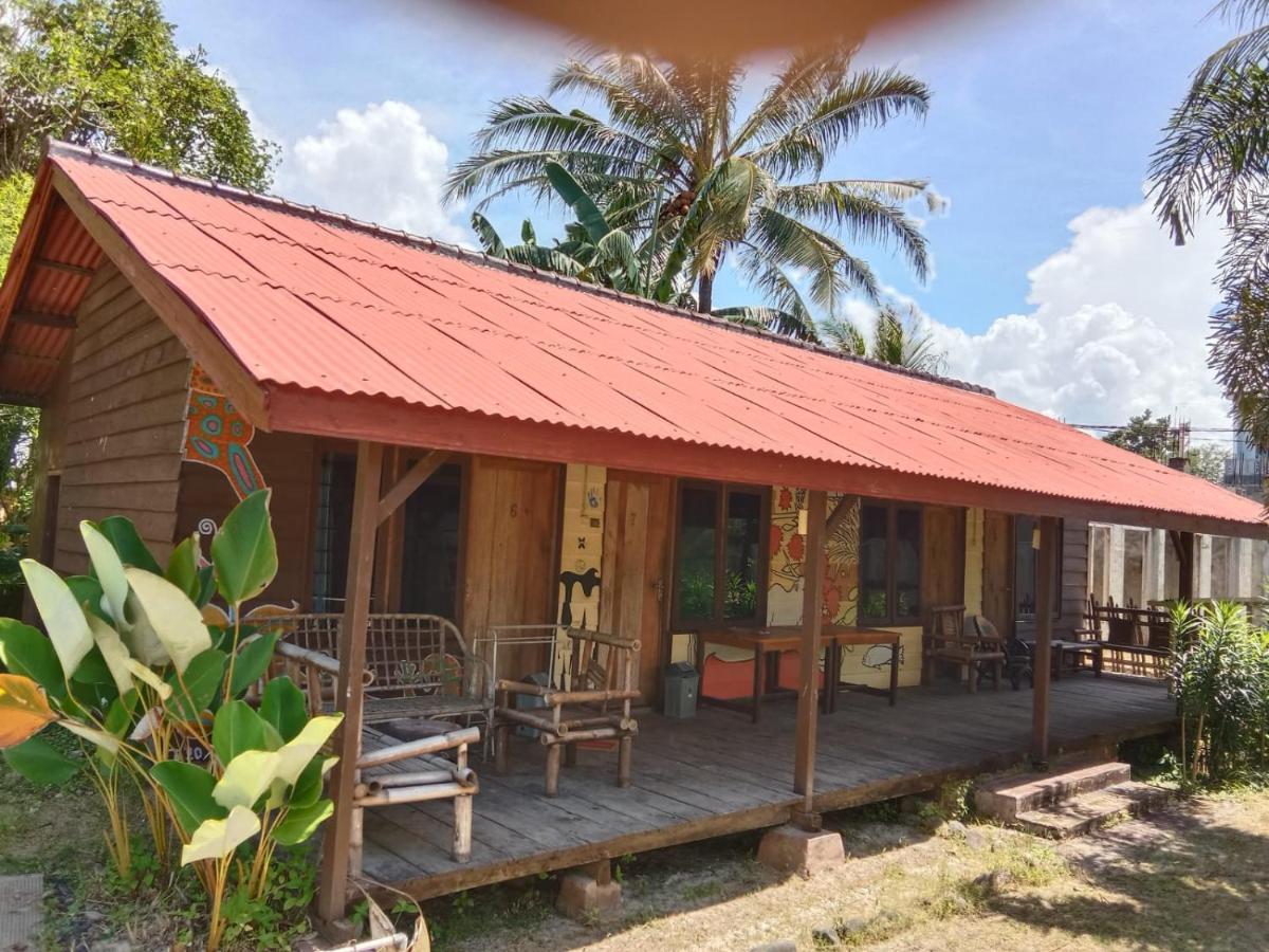C Point Krui Bed & Breakfast Luaran gambar